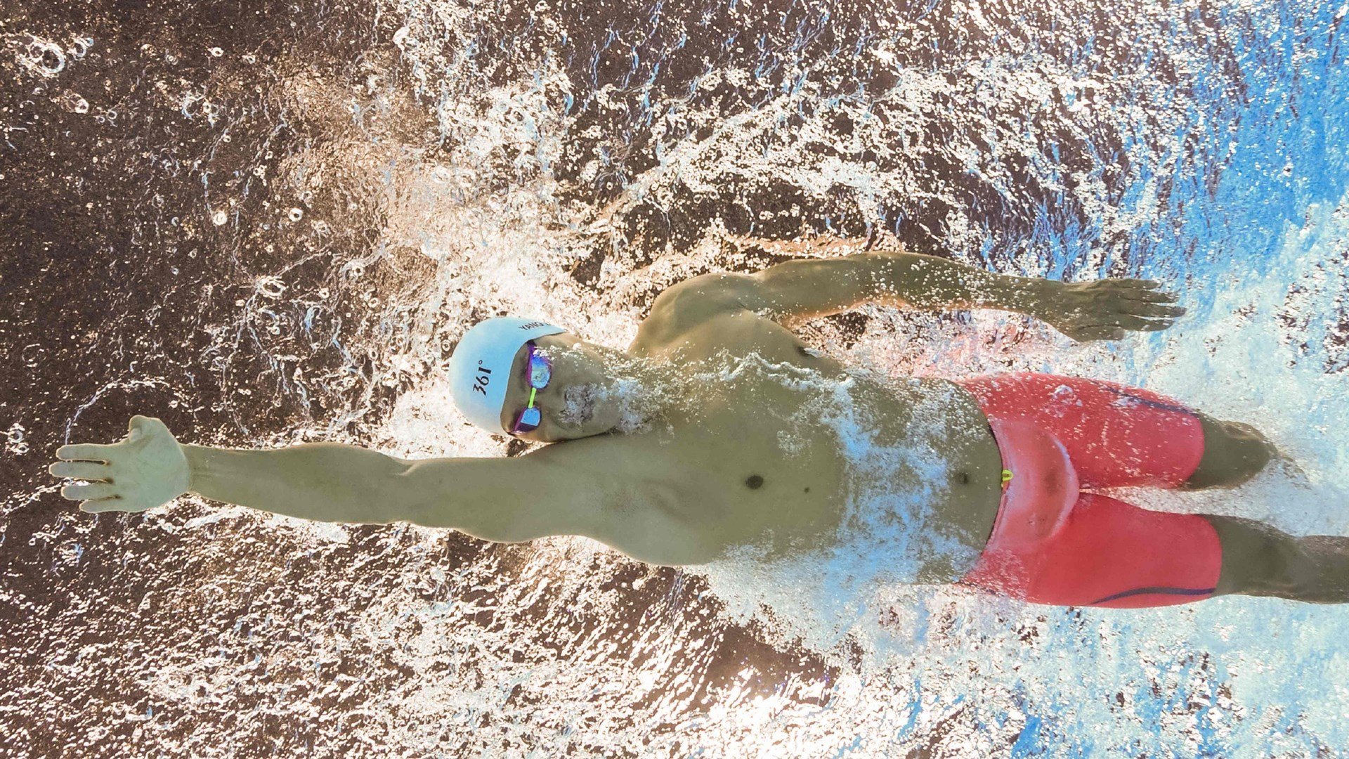 米兰体育网页版登录-C罗挑战纪录片拍摄展现幕后真实一面，c罗足球纪录片